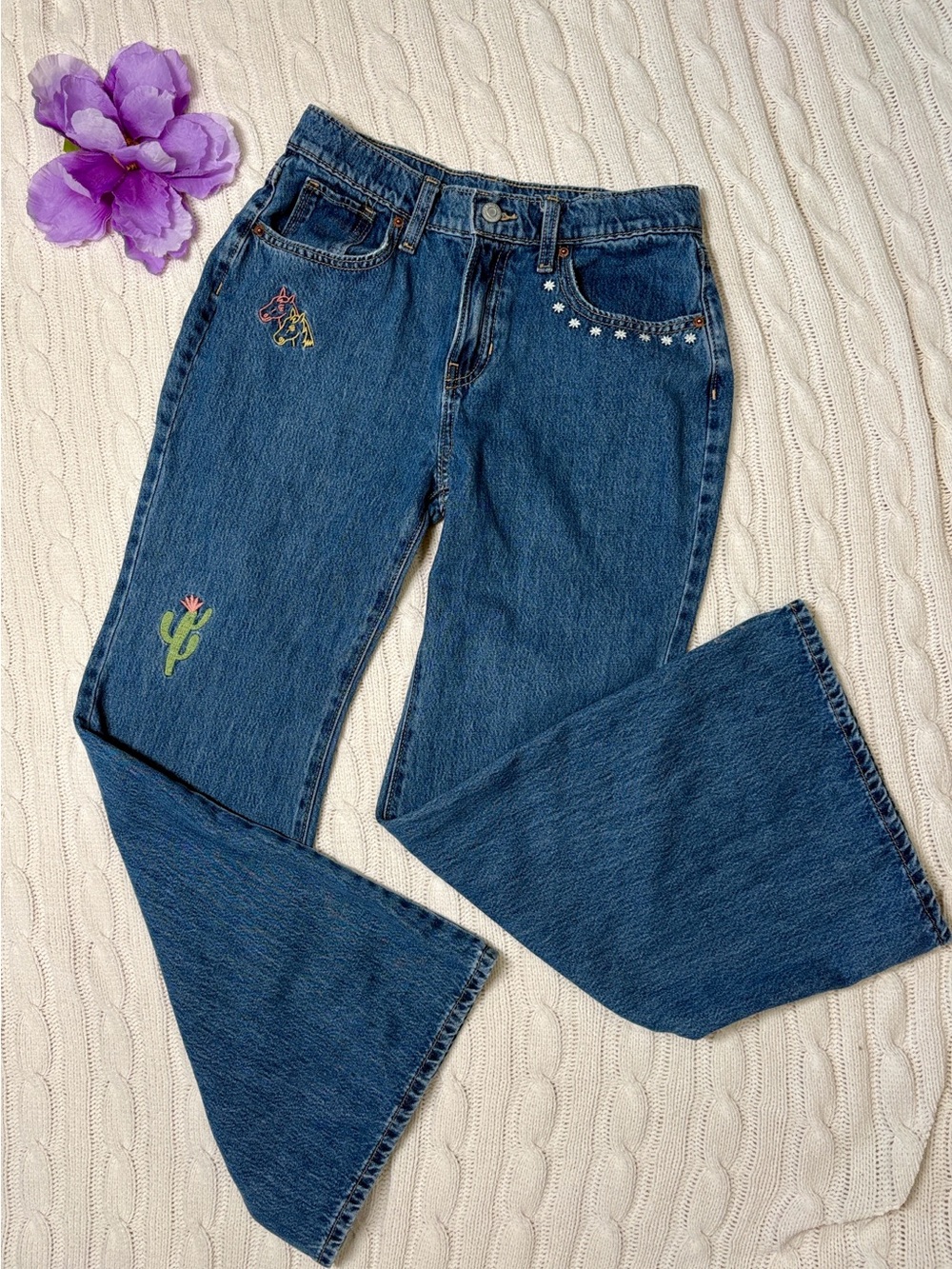 Old Navy Blue Women’s Boyfriend Jeans with Multicolor Embroidery